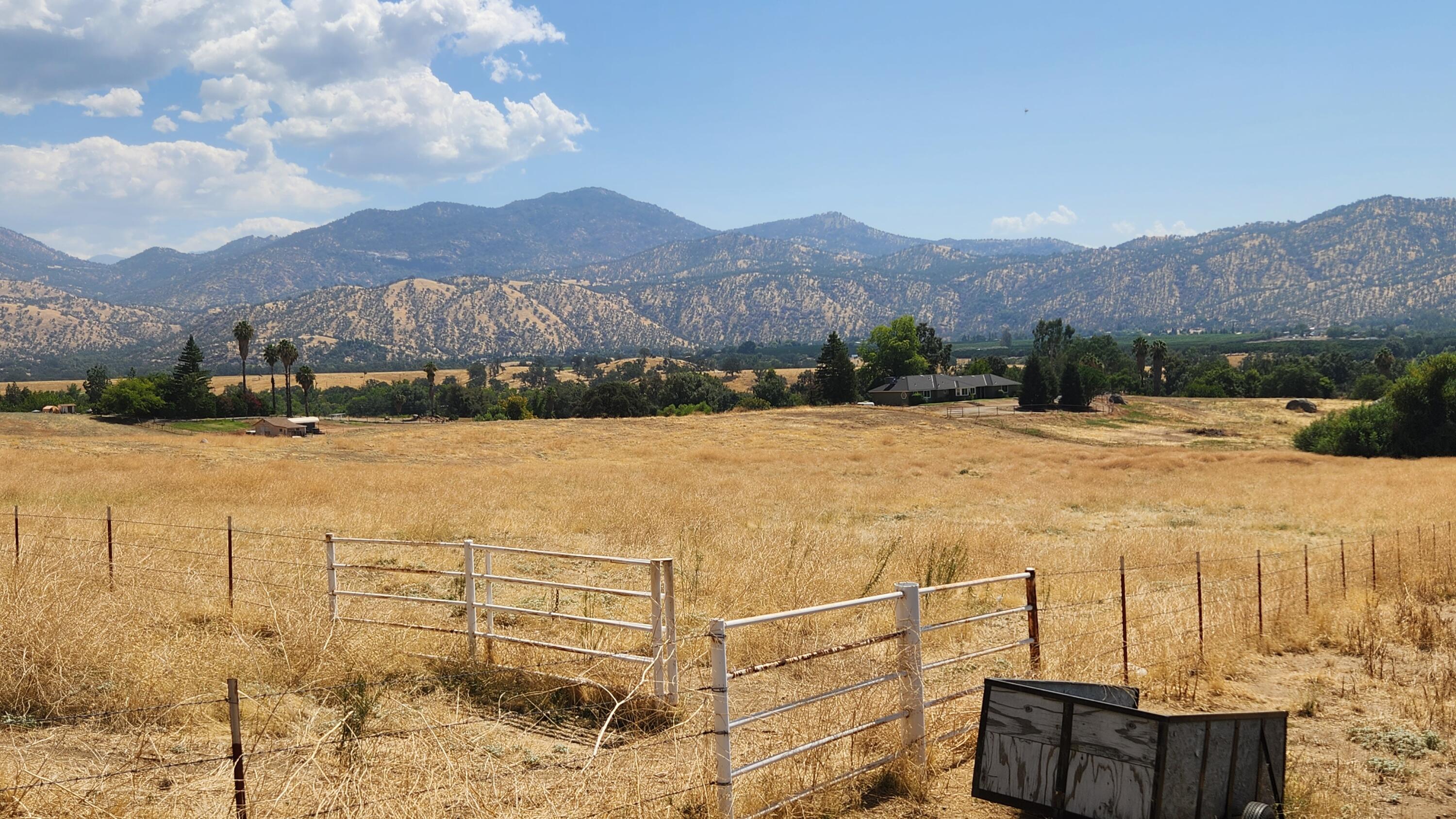 190 (7.55 Ac) Springville, CA 93265 - Photo 9 of 12 a view of an ocean with a mountain