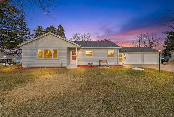 $323,000 | 206 North Depot Street, Fox Lake, WI 53933