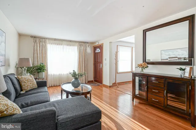 $345,000 | 12 Juniper Avenue, Somerdale, NJ 08083