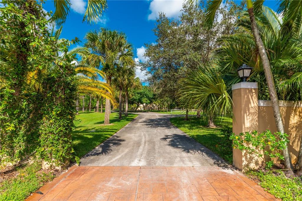 1701 Southeast Ranch Road South Jupiter, FL 33478 - Photo 15 of 49 Gallery Image 15