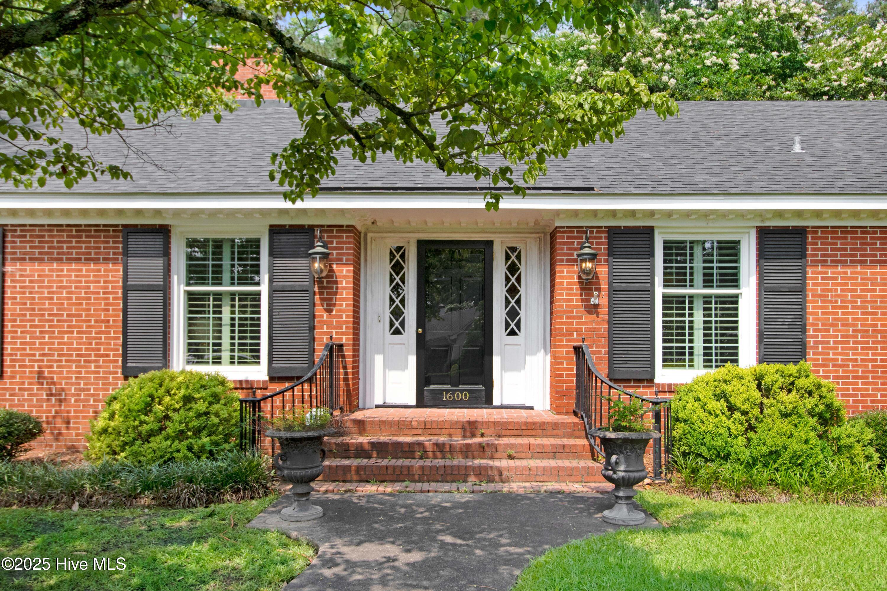 1600 Greenbriar Road Kinston, NC 28501 - Photo 4 of 42 04-1600 Greenbriar Rd-4