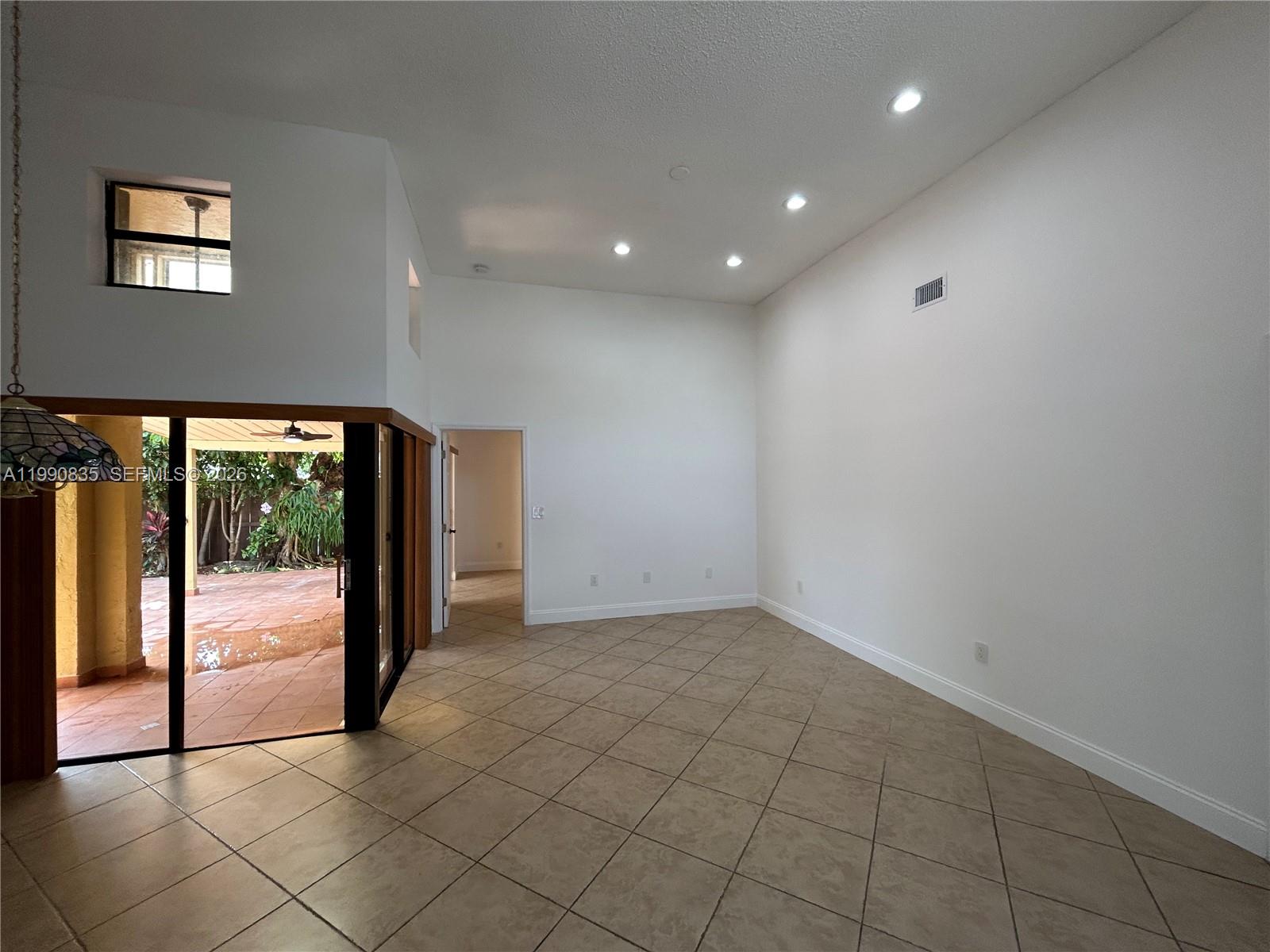 8910 Southwest 4th Lane Miami, FL 33174 - Photo 11 of 53