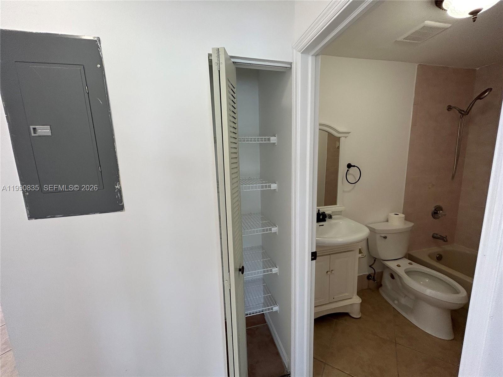 8910 Southwest 4th Lane Miami, FL 33174 - Photo 24 of 53