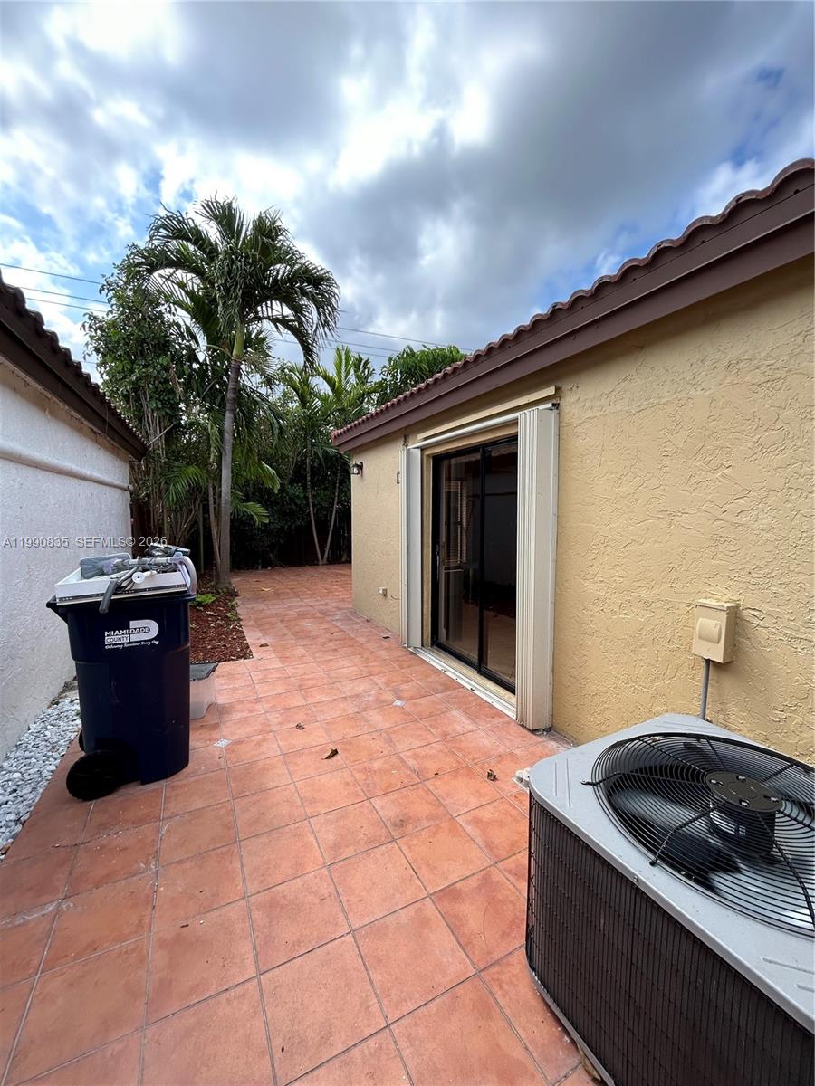 8910 Southwest 4th Lane Miami, FL 33174 - Photo 40 of 53