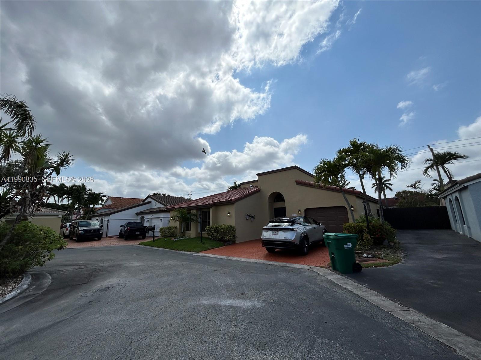 8910 Southwest 4th Lane Miami, FL 33174 - Photo 5 of 53