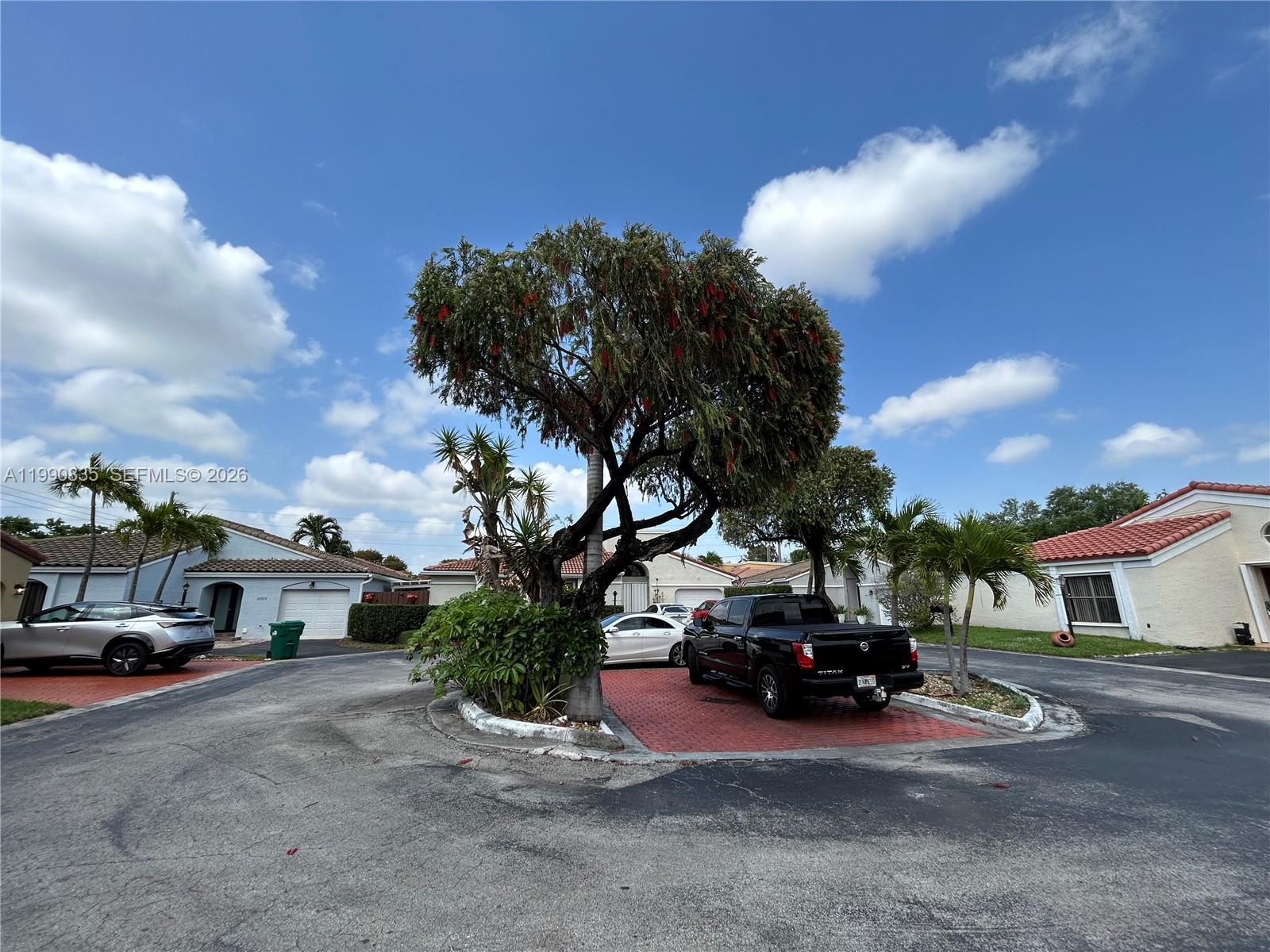 8910 Southwest 4th Lane Miami, FL 33174 - Photo 7 of 53