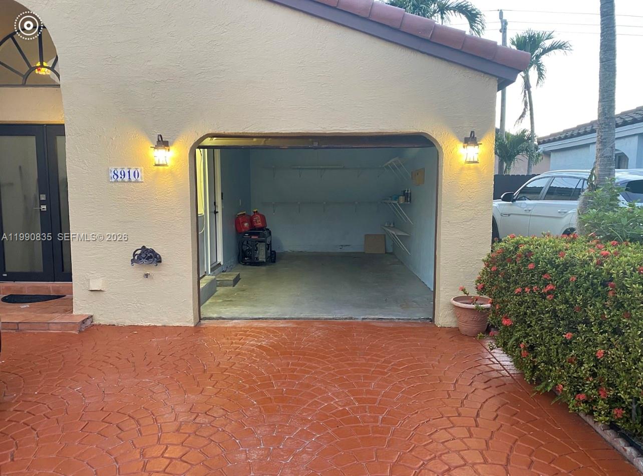 8910 Southwest 4th Lane Miami, FL 33174 - Photo 9 of 53