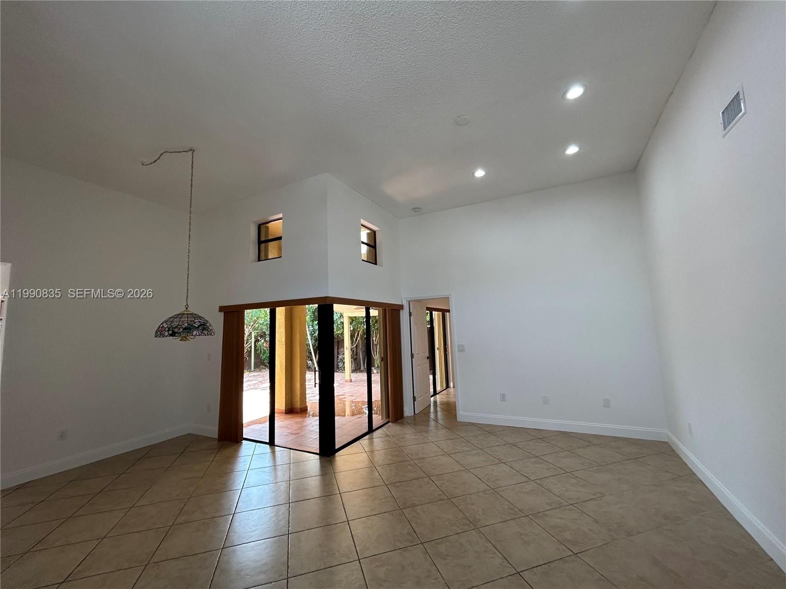 8910 Southwest 4th Lane Miami, FL 33174 - Photo 10 of 53