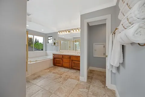 $1,295,000 | 2052 Thornhill Drive, Granite Bay, CA 95746