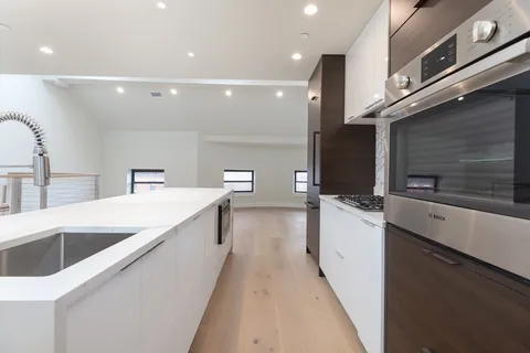 $1,899,900 | 577 Massachusetts Avenue, Unit PH, Boston, MA 02118