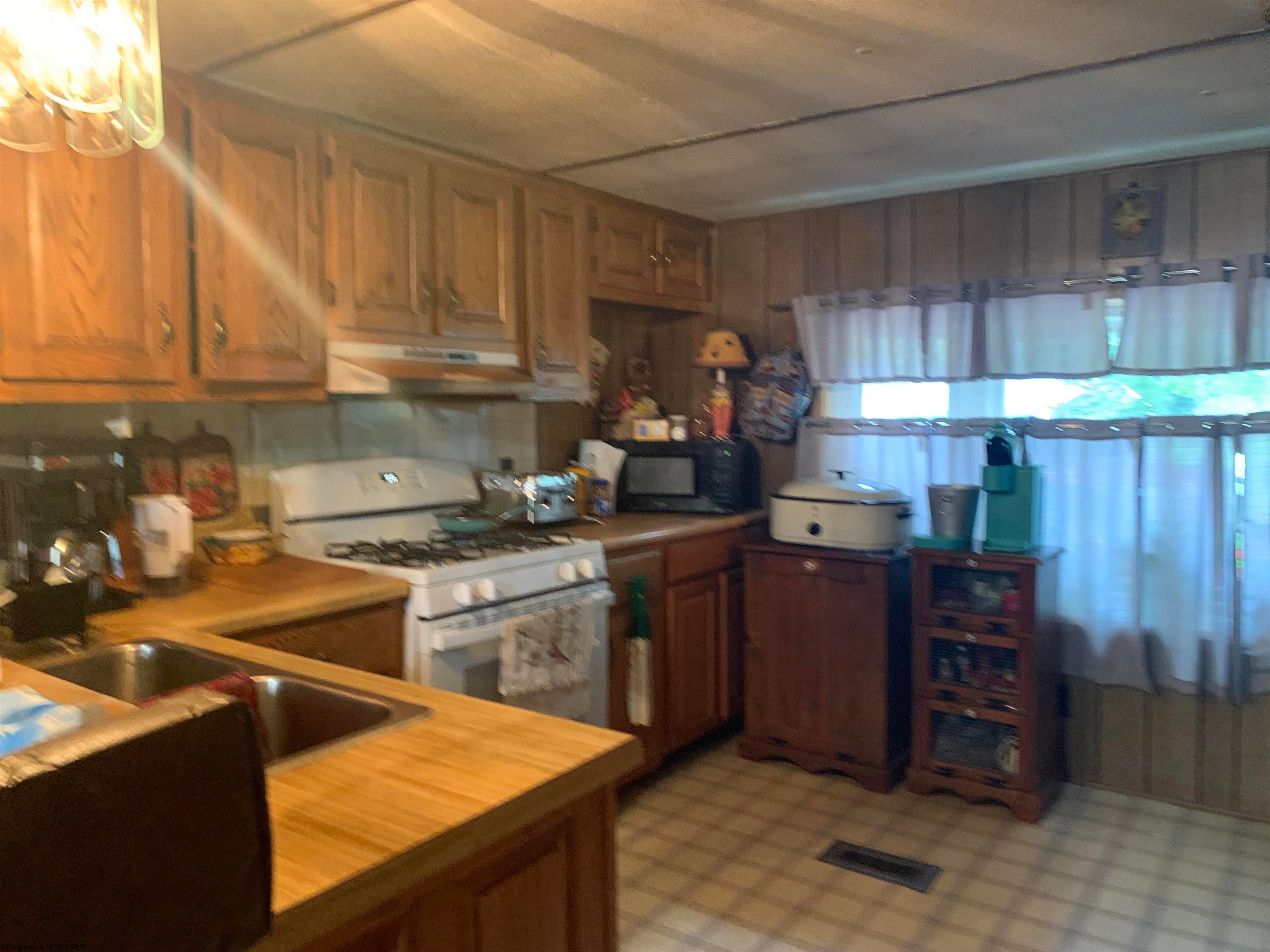 852 Red Lick Road New Milton, WV 26411 - Photo 4 of 18 Gallery Image 4