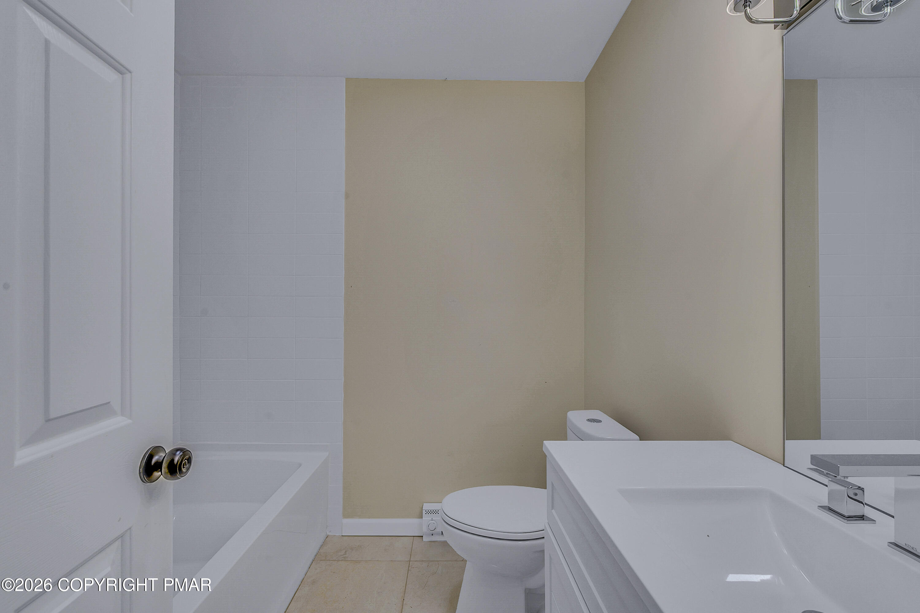 171 Foothill Boulevard Effort, PA 18330 - Photo 16 of 47 Main Bathroom