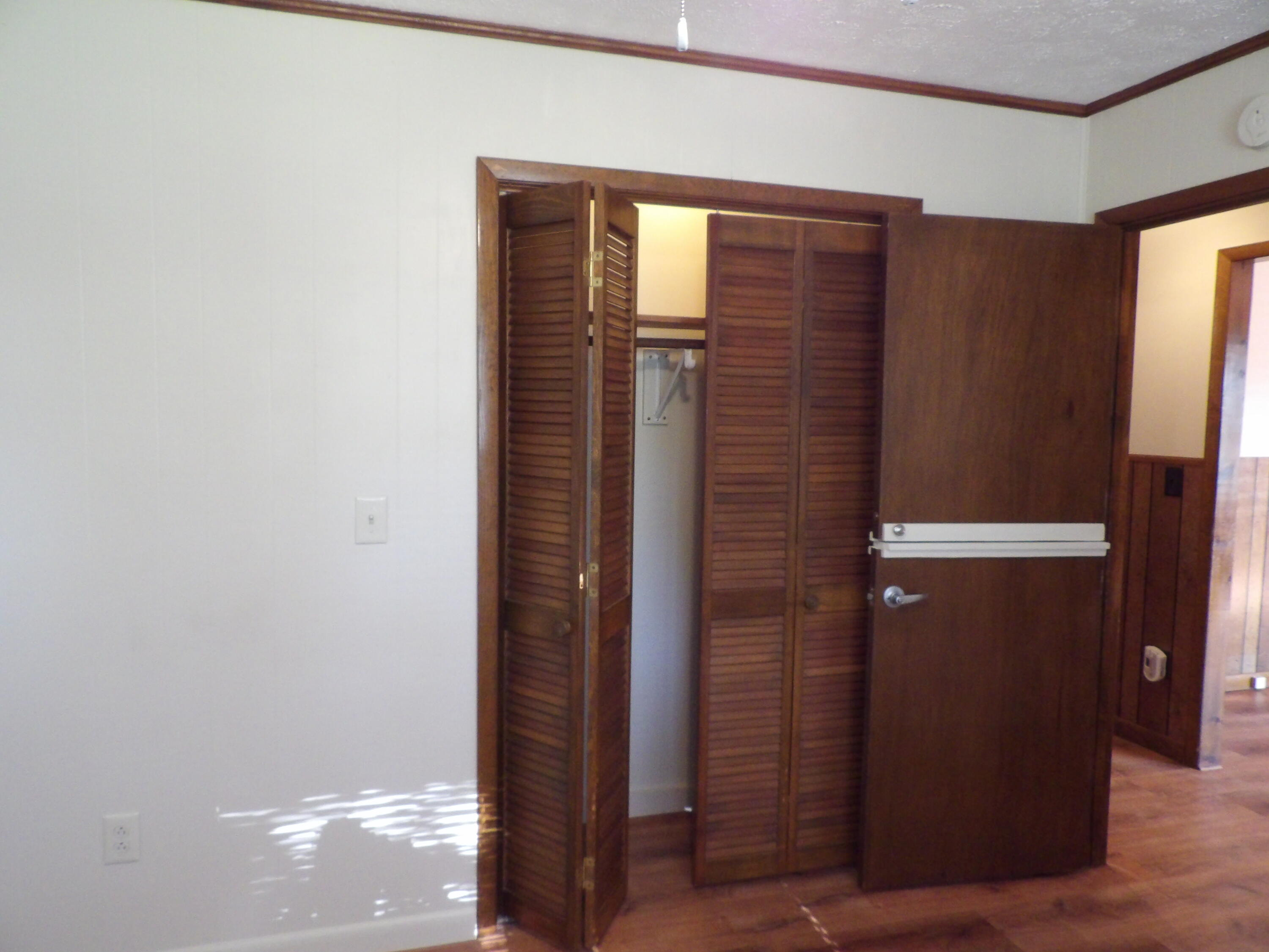 27400 Short Road Pikeville, TN 37367 - Photo 15 of 41 100_2907
