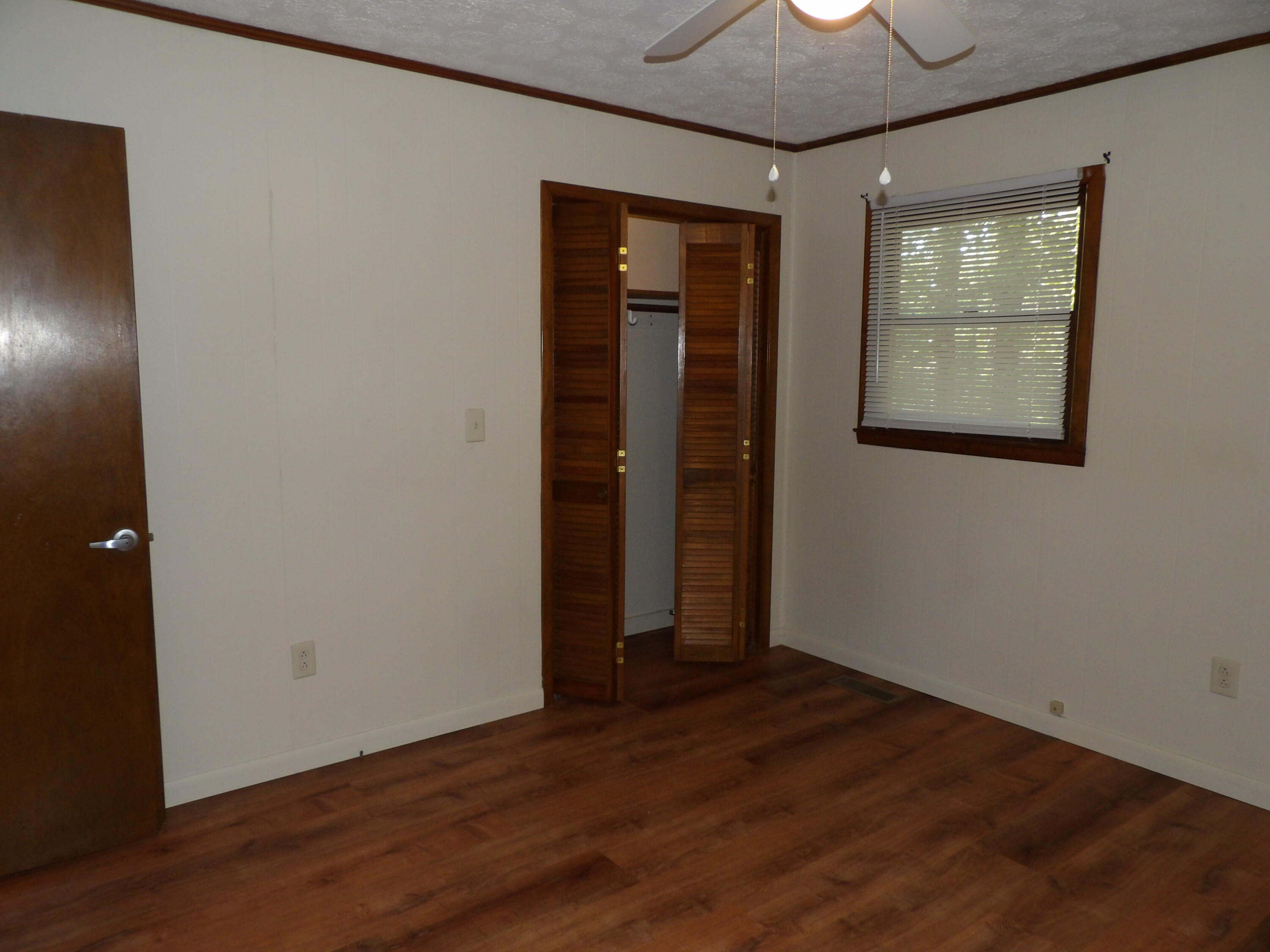 27400 Short Road Pikeville, TN 37367 - Photo 17 of 41 100_2909