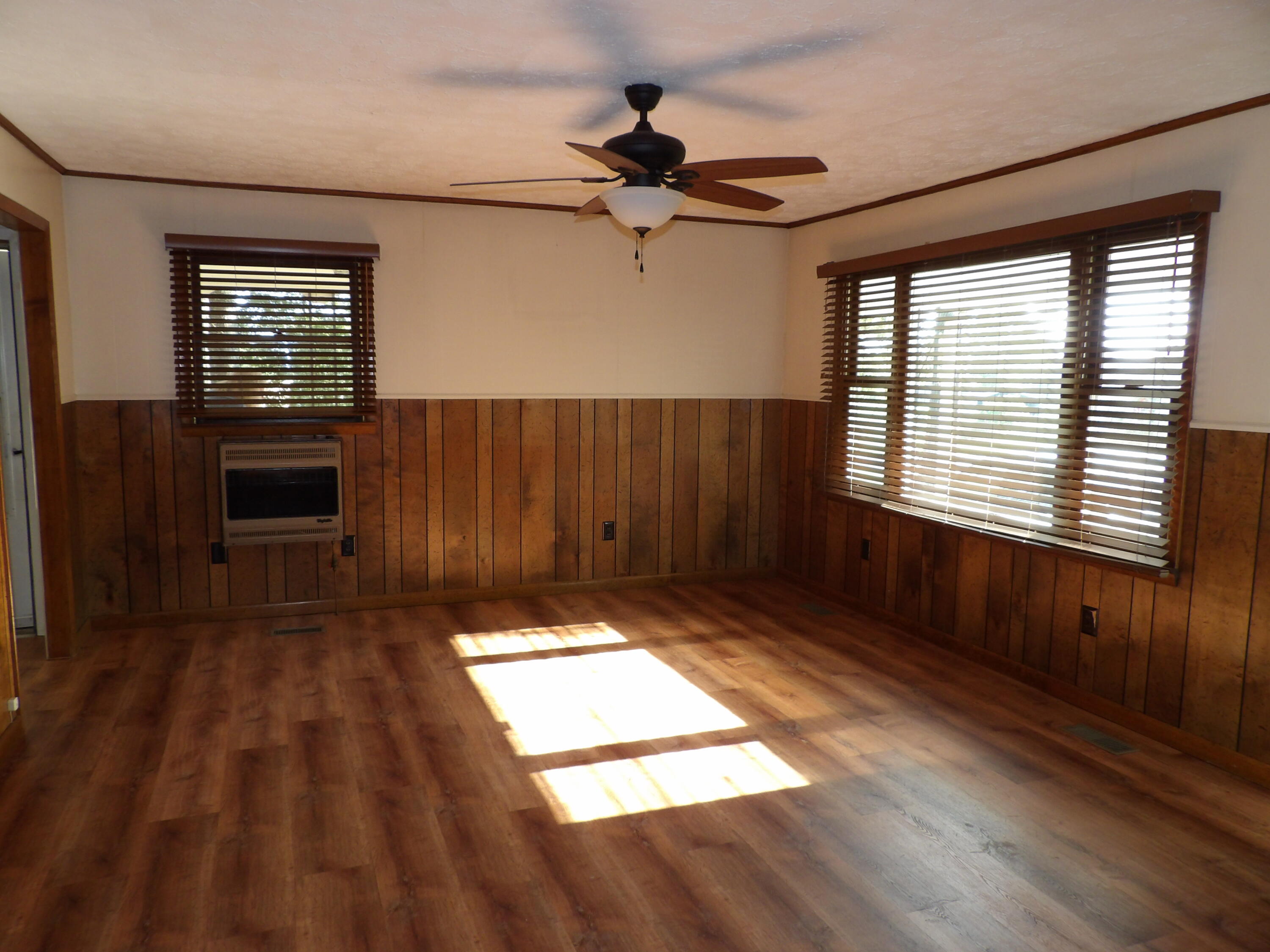 27400 Short Road Pikeville, TN 37367 - Photo 19 of 41 100_2911