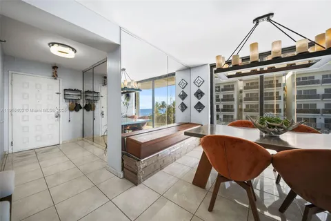 $1,159,000 | 6061 Collins Avenue, Unit 5F, Miami Beach, FL 33140