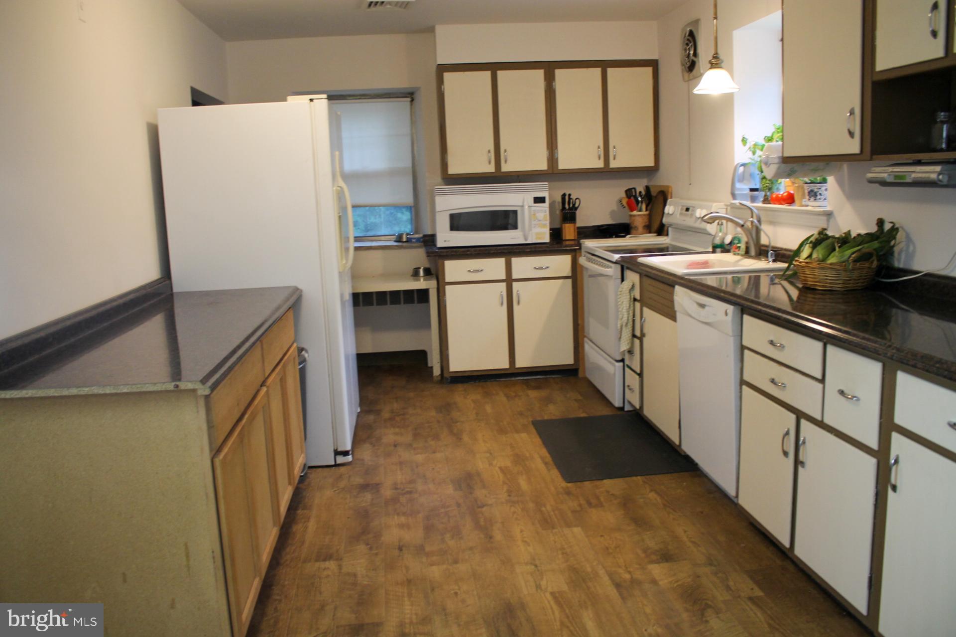 648 Ellis Road Havertown, PA 19083 - Photo 36 of 40