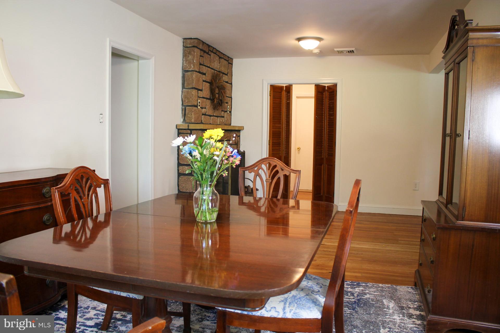 648 Ellis Road Havertown, PA 19083 - Photo 5 of 40