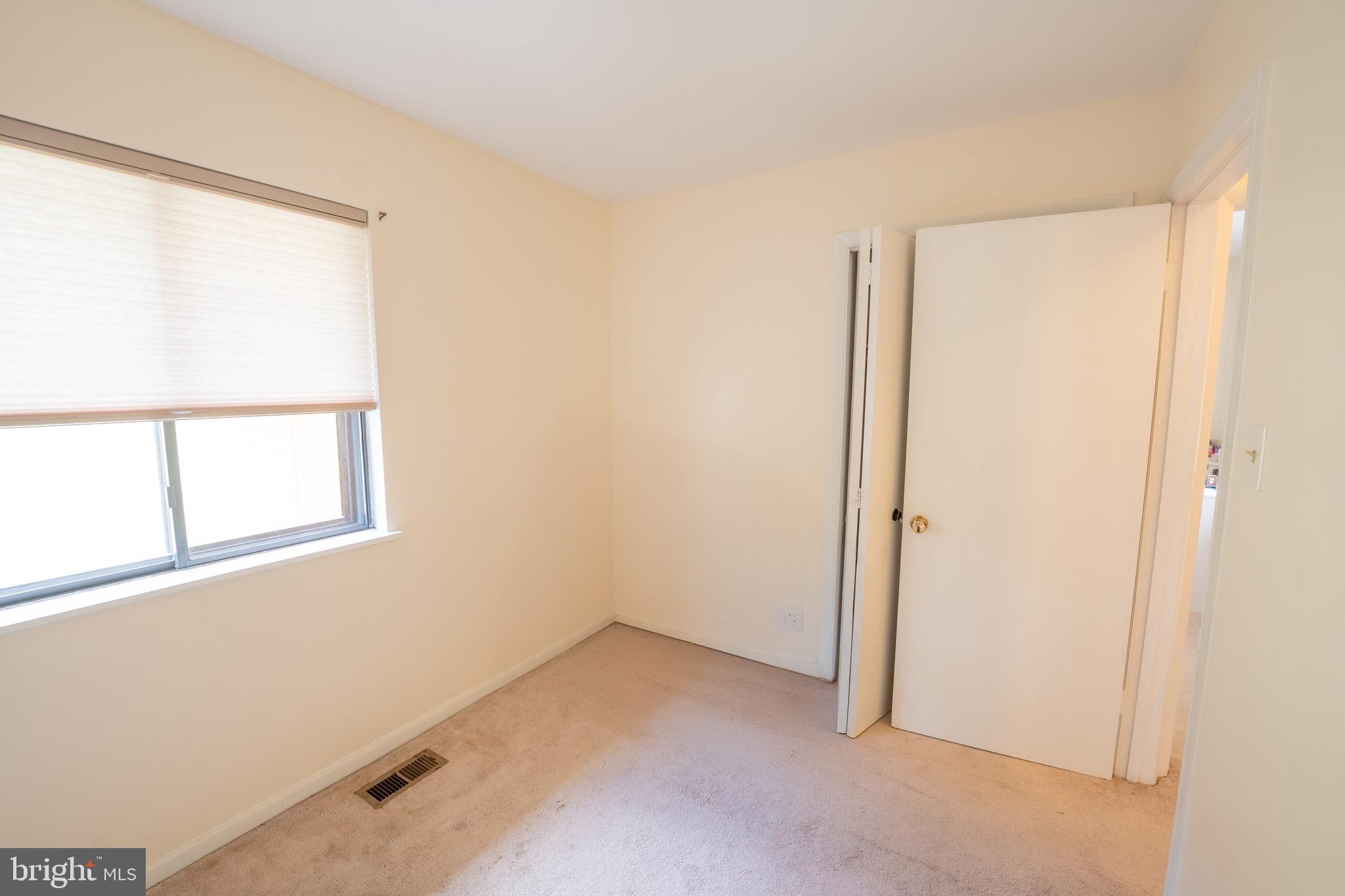 10 Brian Court, Unit 242 Gaithersburg, MD 20877 - Photo 17 of 28 an empty room with a window