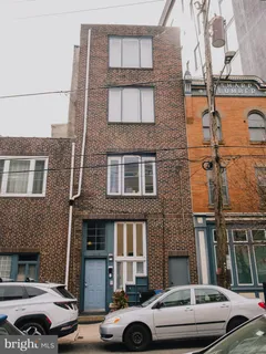 $325,000 | 206 Brown Street, Unit 5, Philadelphia, PA 19123