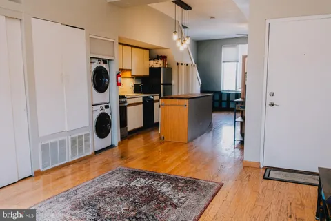 $325,000 | 206 Brown Street, Unit 5, Philadelphia, PA 19123