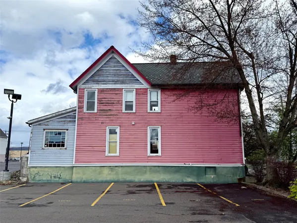 $2,000 | 113 Hawley Street, Binghamton, NY 13901