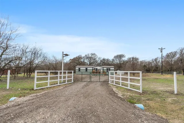 $240,000 | 4803 Southwest County Road 0022, Corsicana, TX 75110