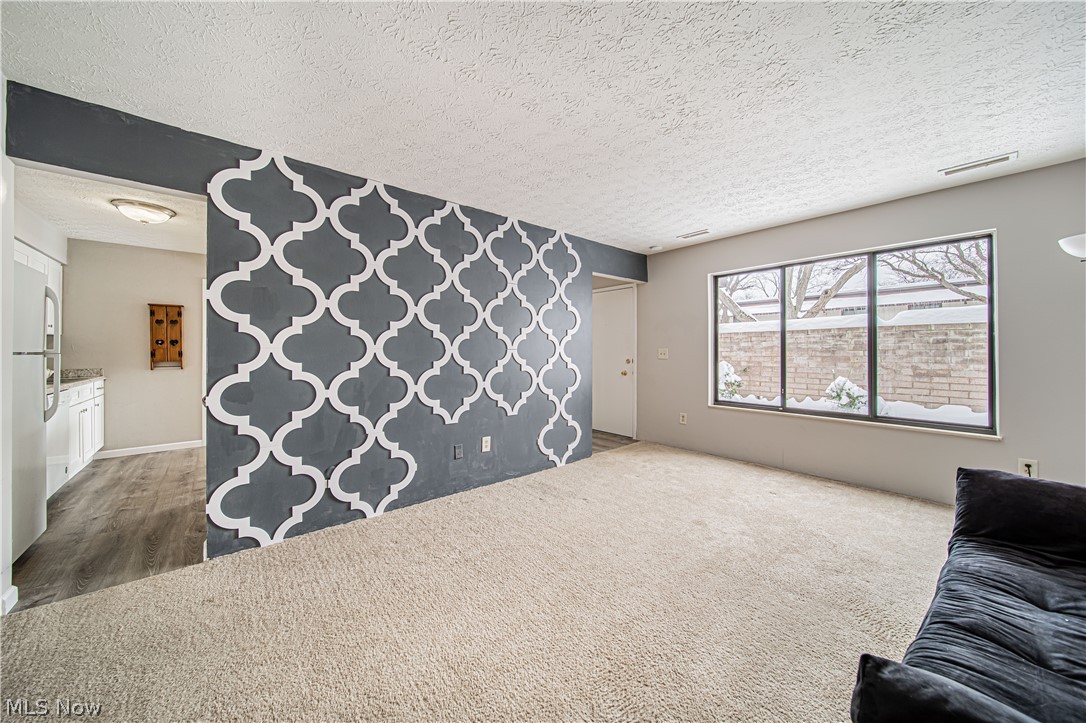 9956 Johnnycake Ridge Road, Unit E7 Painesville, OH 44077 - Photo 6 of 28