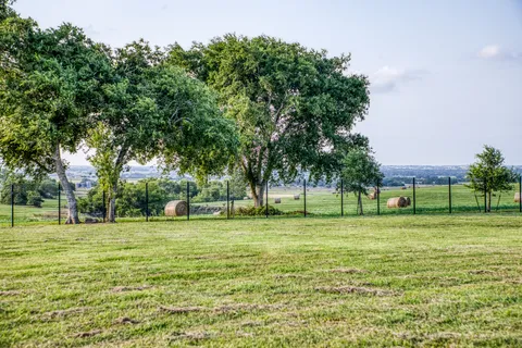 $1,150,000 | 3575 County Road 271, Moulton, TX 77975
