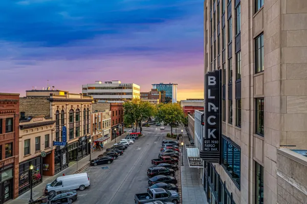 $1,425,000 | 118 Broadway North, Unit 801, Fargo, ND 58102