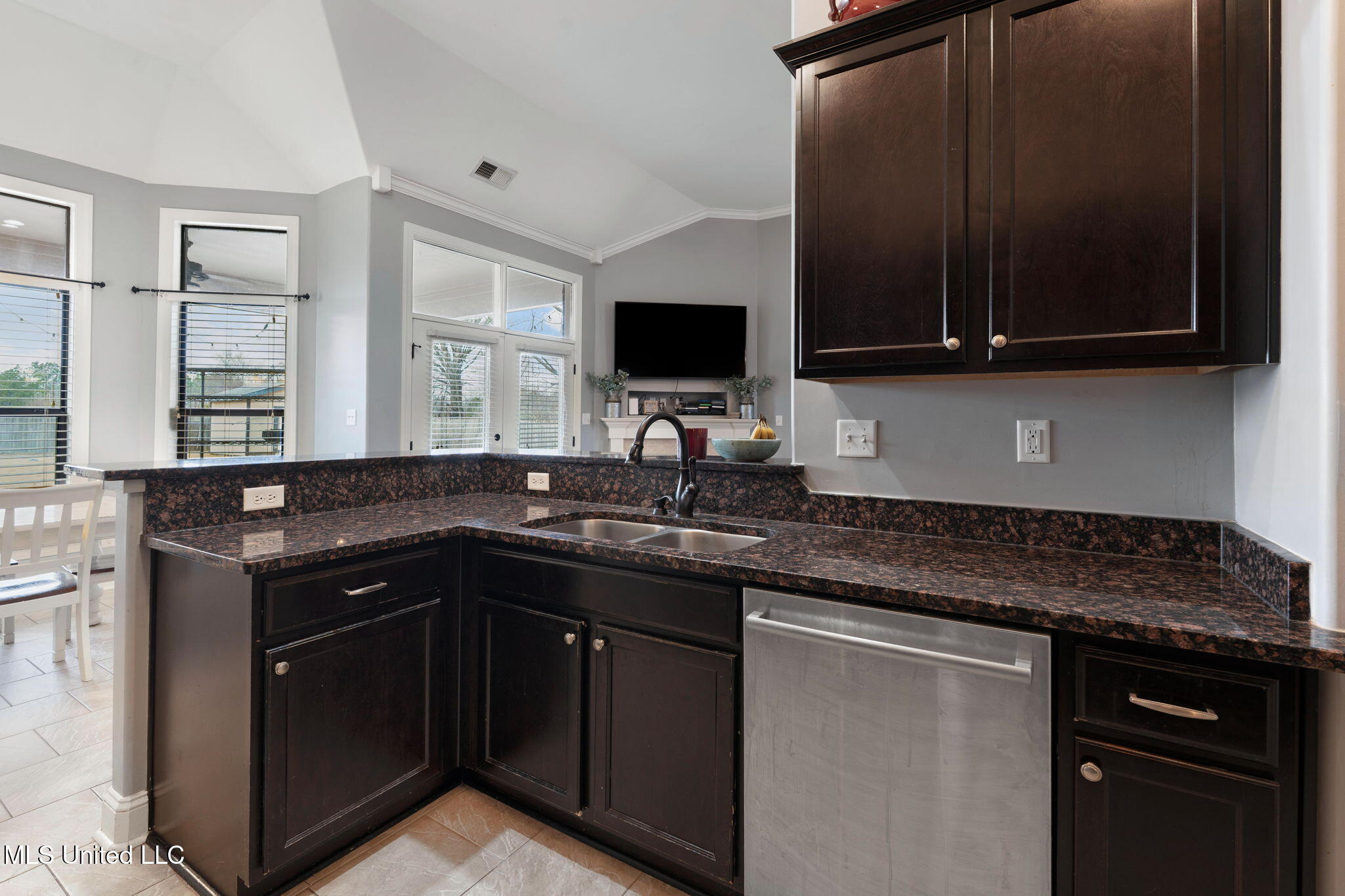 6865 Payne Lane Olive Branch, MS 38654 - Photo 11 of 32 17-web-or-mls-6865 Payne Ln-16