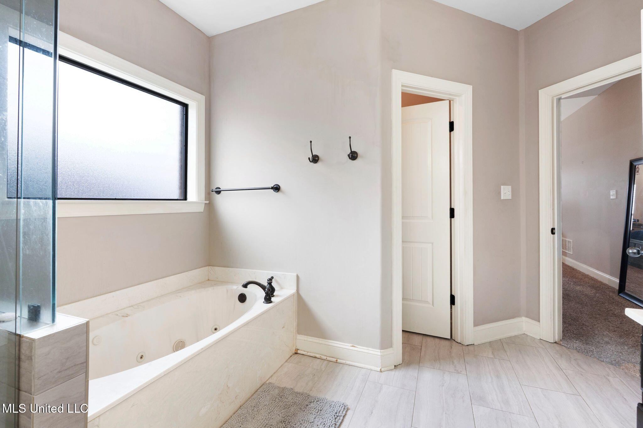 6865 Payne Lane Olive Branch, MS 38654 - Photo 15 of 32 21-web-or-mls-6865 Payne Ln-20