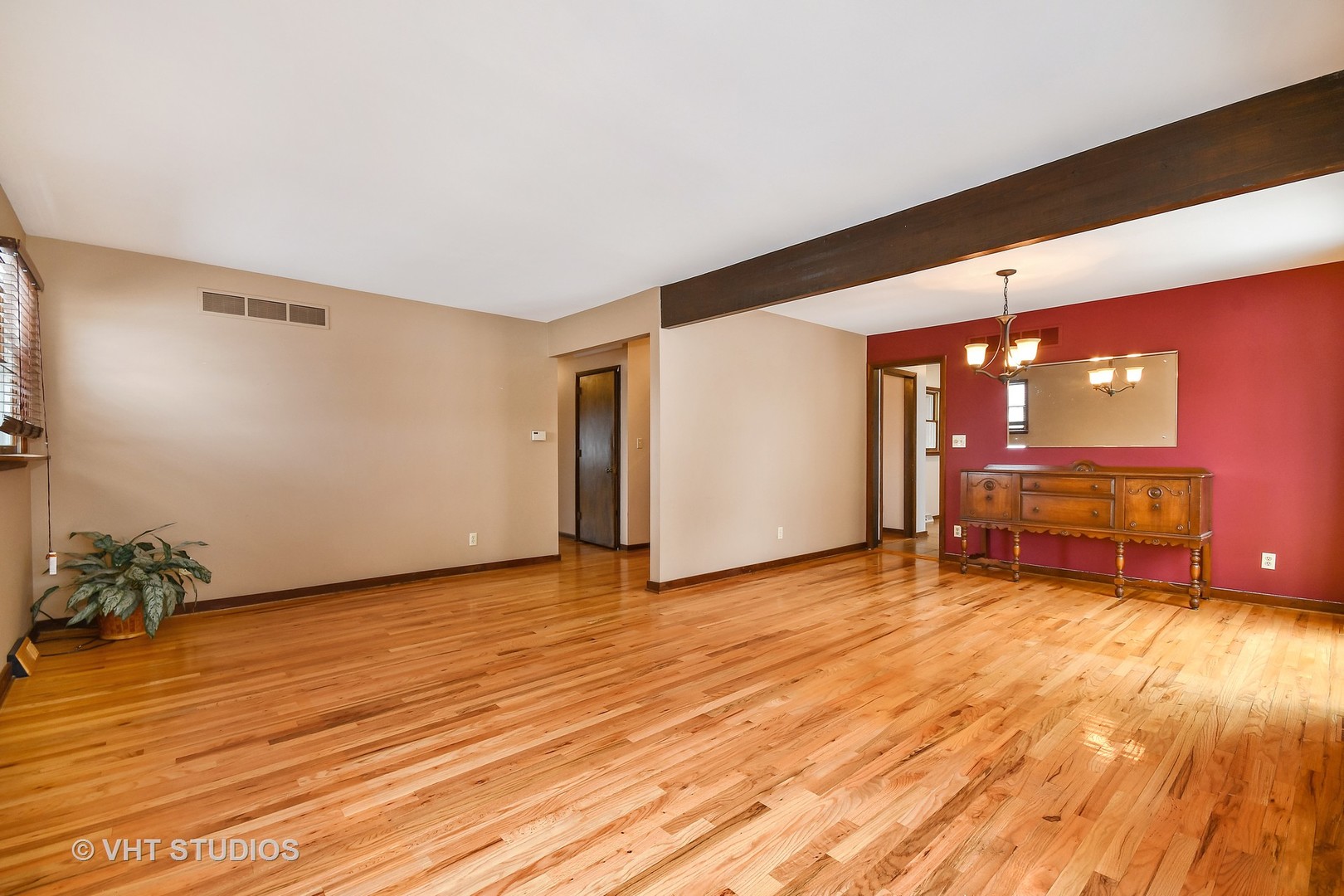 S860 Rowe Road Elburn, IL 60119 - Photo 3 of 15