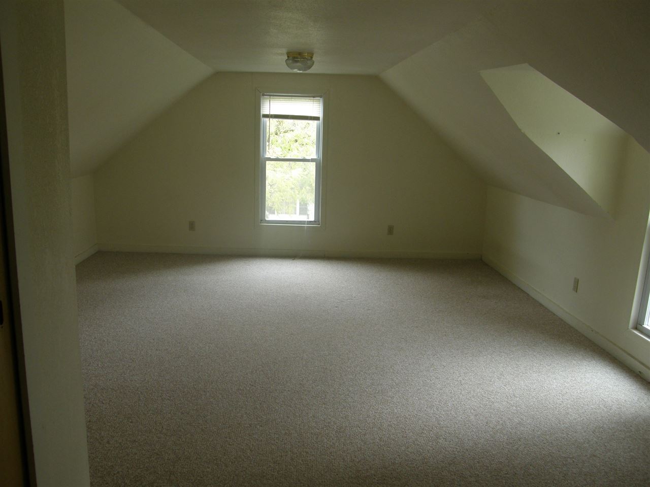 1180 West Pickard Road Mount Pleasant, MI 48858 - Photo 10 of 12 1868633-9.JPG