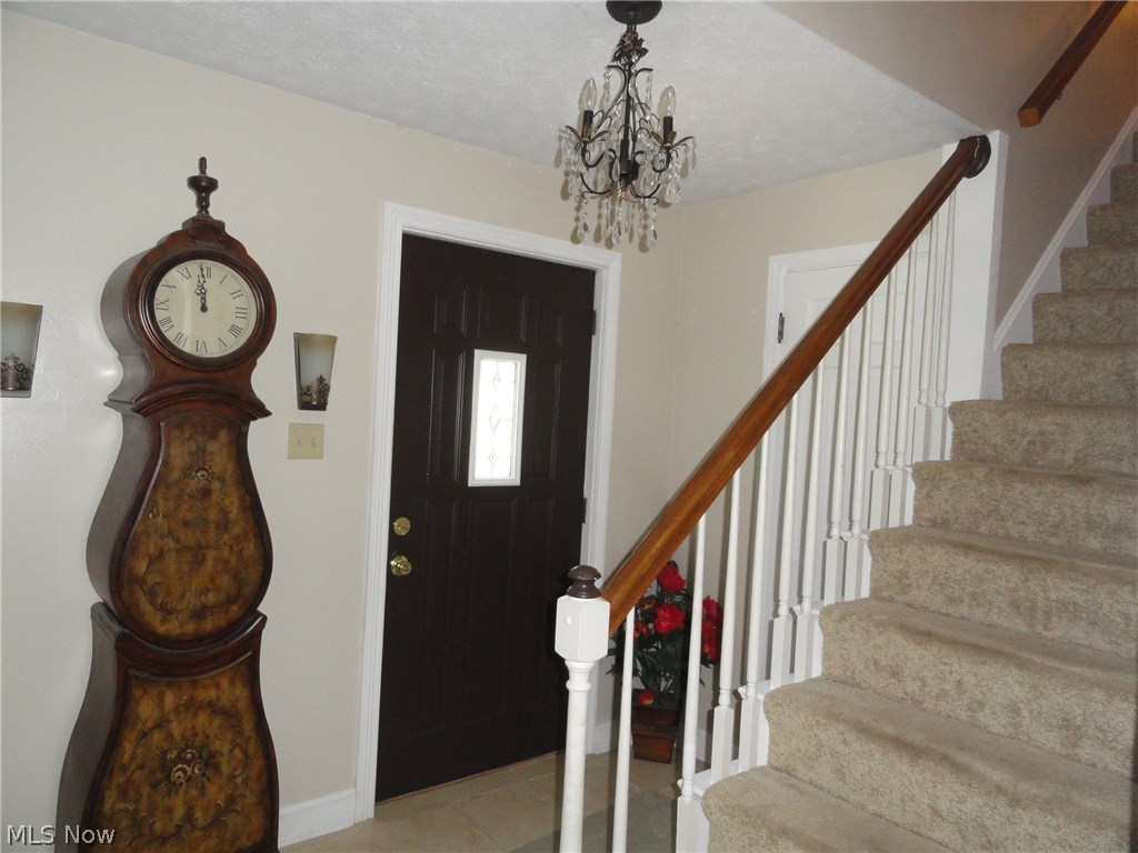 2915 Lee Road Silver Lake, OH 44224 - Photo 4 of 21
