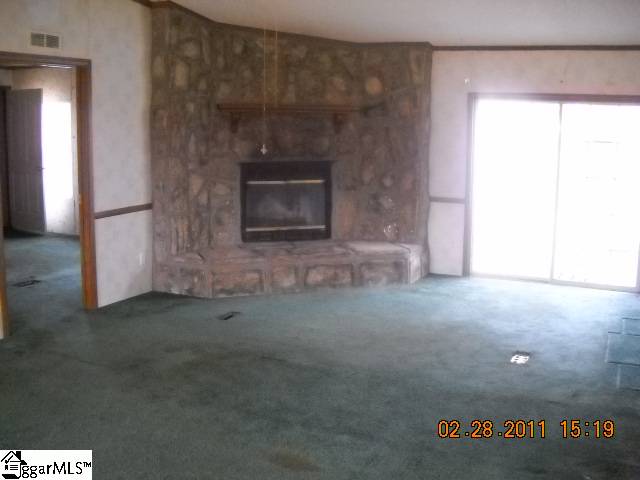 113 Ironwood Road Simpsonville, SC 29681 - Photo 5 of 9 Gallery Image 5