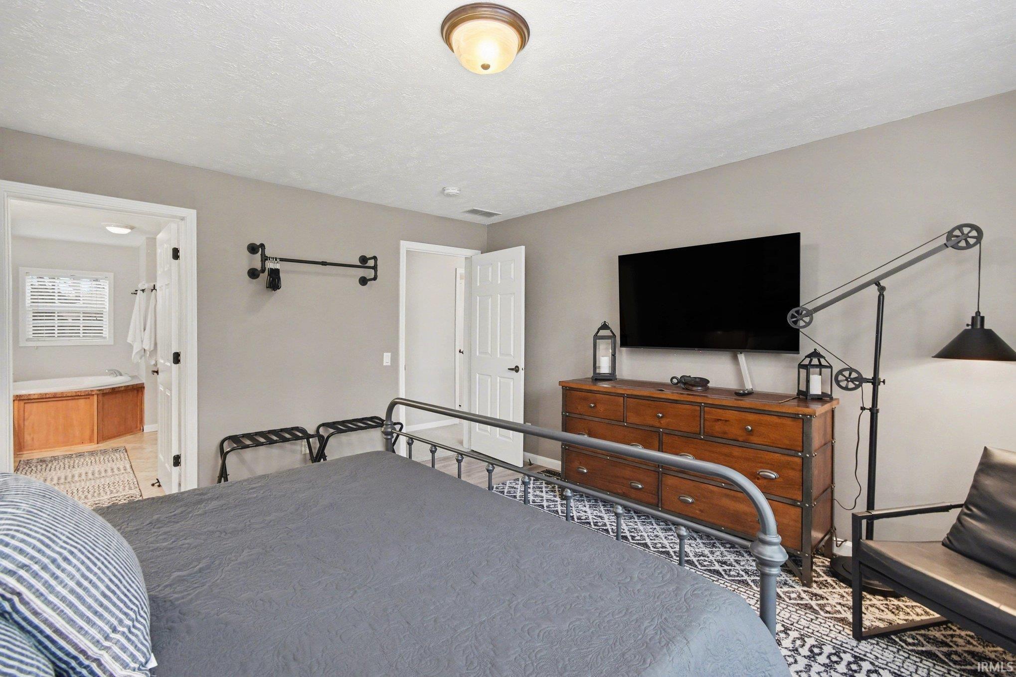 21654 West Ireland Road South Bend, IN 46614 - Photo 13 of 36