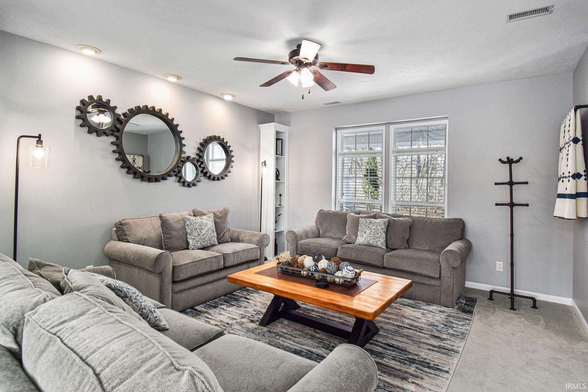 21654 West Ireland Road South Bend, IN 46614 - Photo 5 of 36