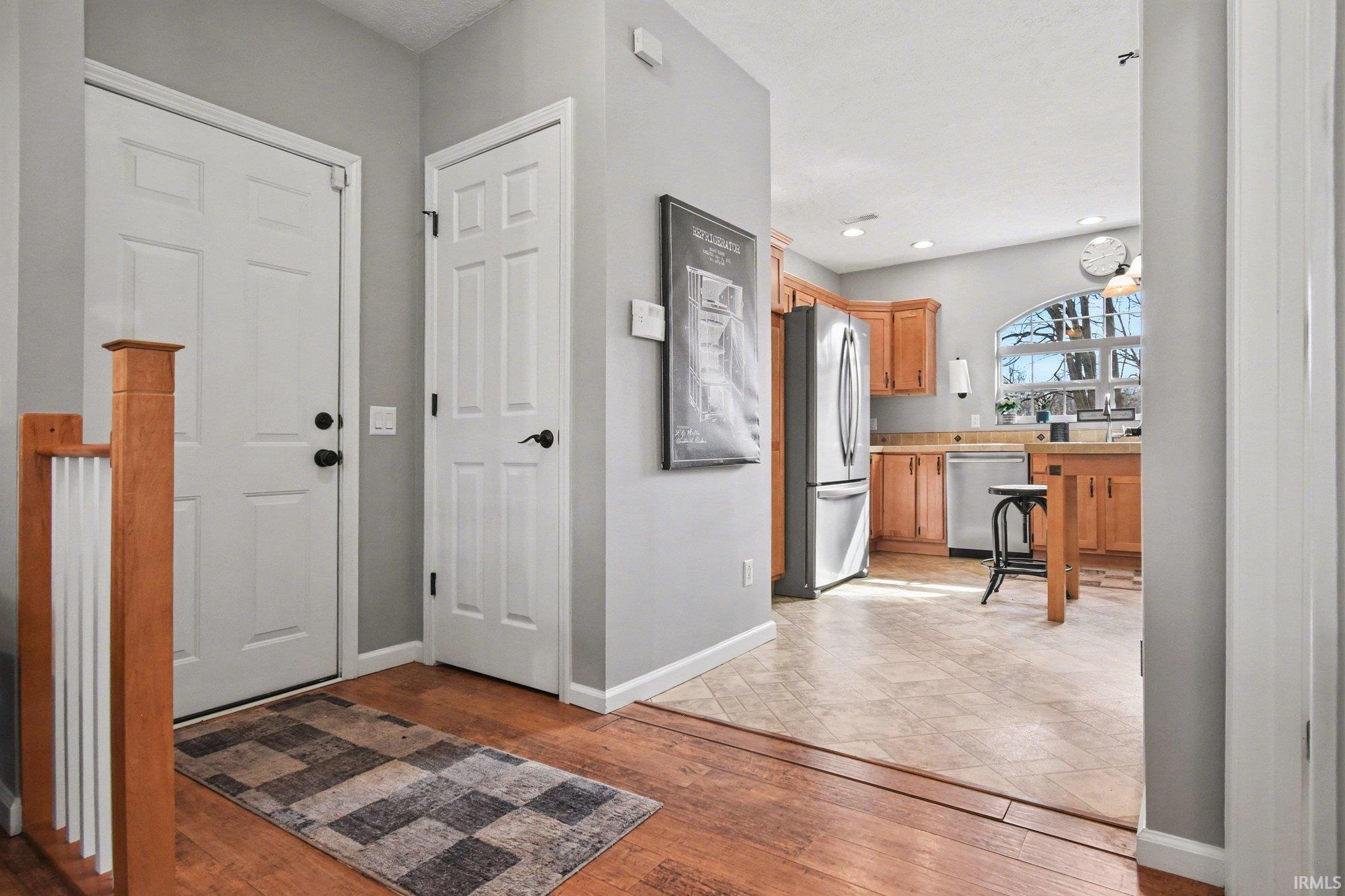 21654 West Ireland Road South Bend, IN 46614 - Photo 8 of 36