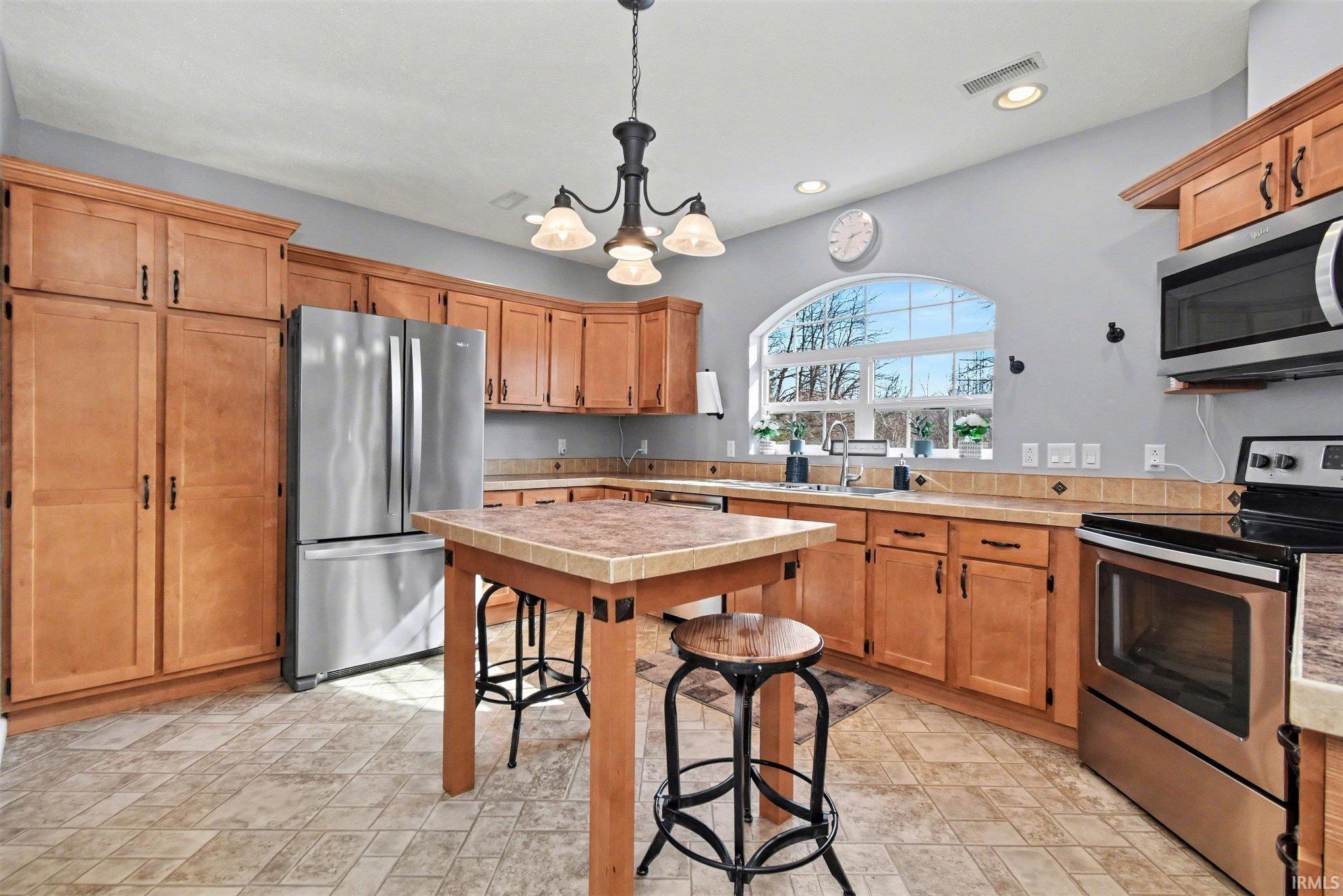 21654 West Ireland Road South Bend, IN 46614 - Photo 10 of 36