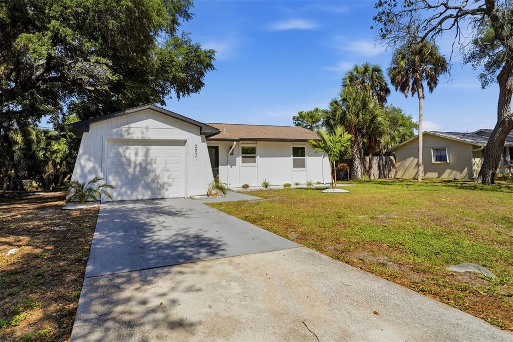 2931 Arrowhead Road Venice, FL 34293 - Photo 2 of 15