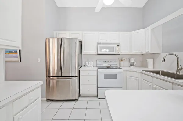 $2,300 | 3258 Jog Park Drive, Greenacres, FL 33467