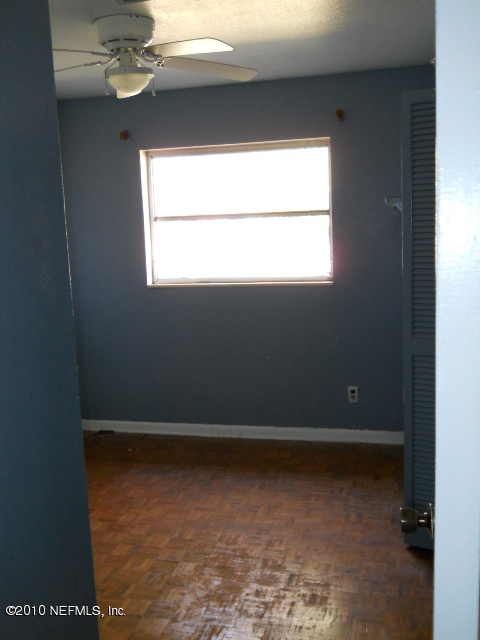 4005 Dayrl Road Jacksonville, FL 32207 - Photo 7 of 14 a view of room