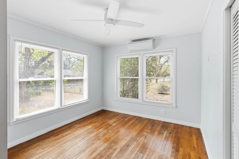 605 West 11th Street Elgin, TX 78621 - Photo 11 of 31 Bedroom 1