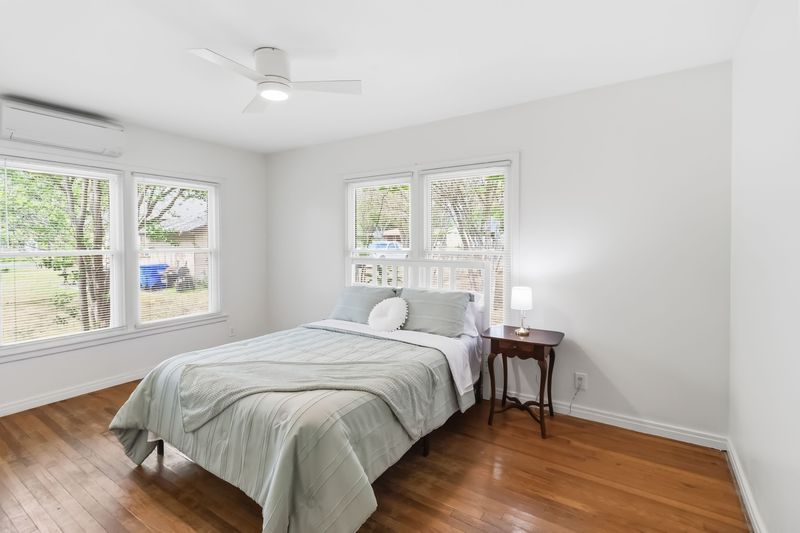 605 West 11th Street Elgin, TX 78621 - Photo 14 of 31 Bedroom 2