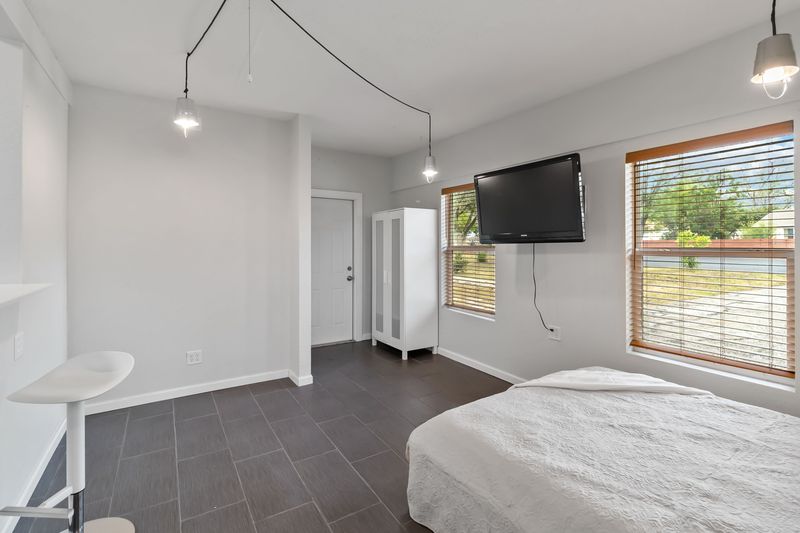 605 West 11th Street Elgin, TX 78621 - Photo 27 of 31 Bedroom 4