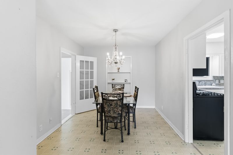 605 West 11th Street Elgin, TX 78621 - Photo 7 of 31