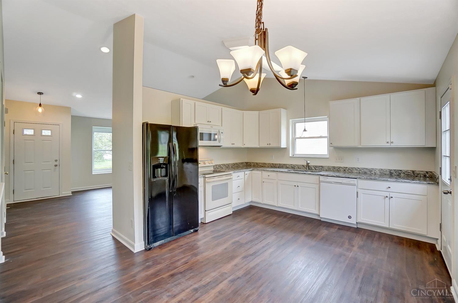 3261 Springview Drive Hamilton, OH 45011 - Photo 9 of 40