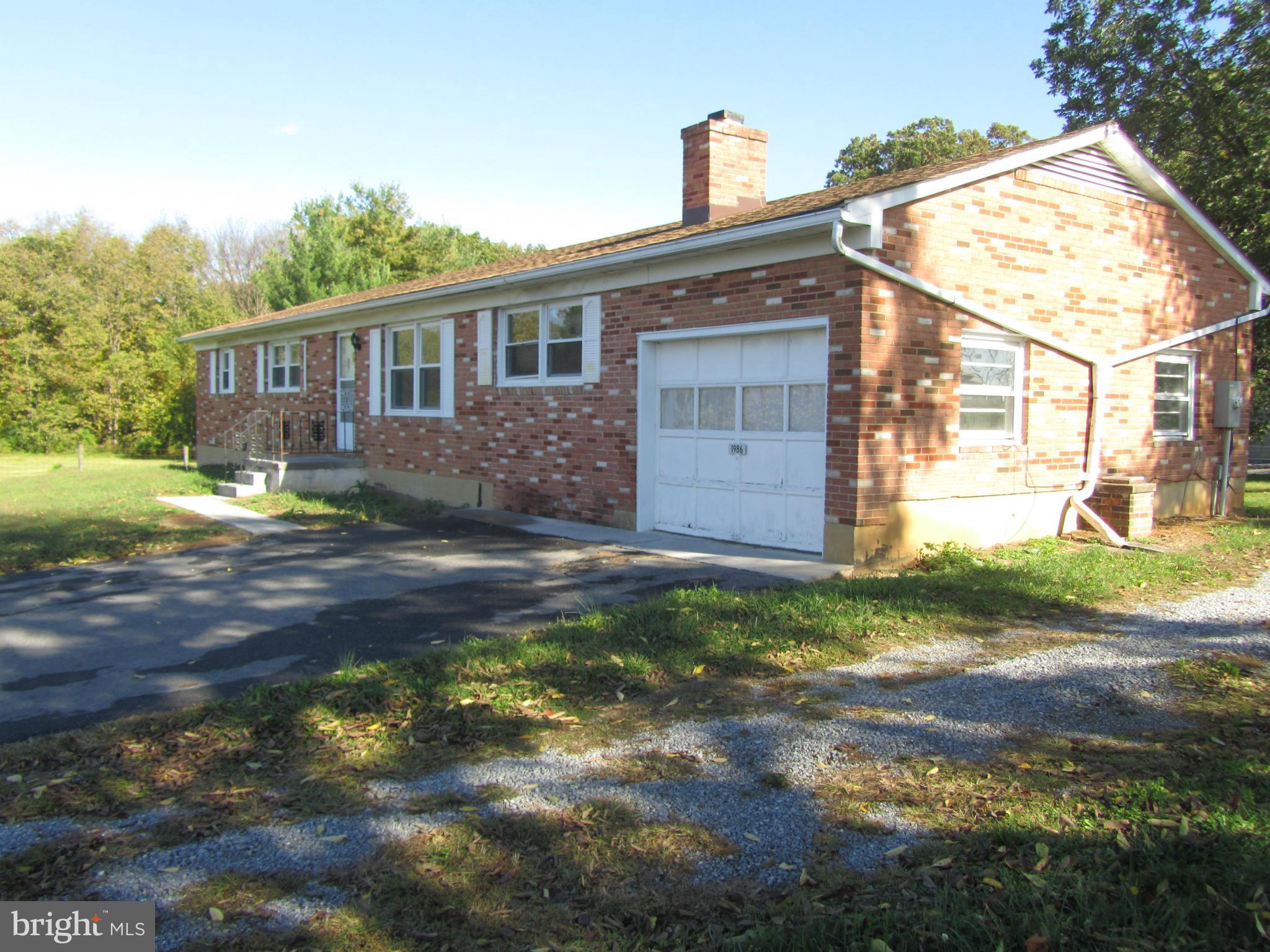 1986 Longmarsh Road Berryville, VA 22611 - Photo 3 of 19 front/right side