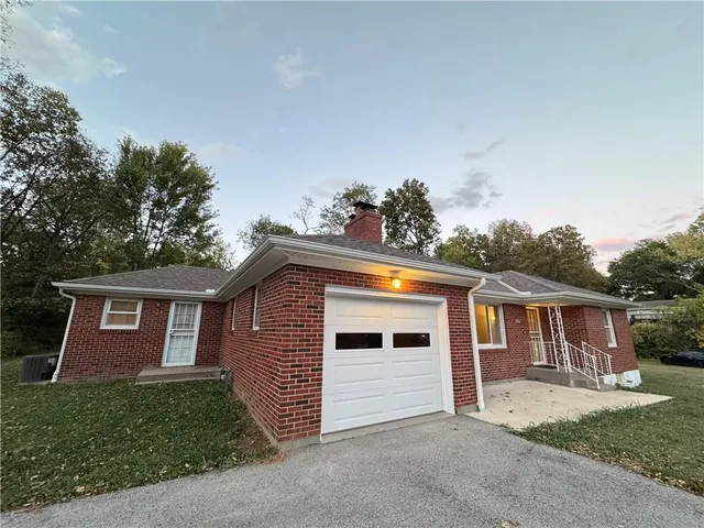 $529,000 | 506 West Mississippi Street, Liberty, MO 64068